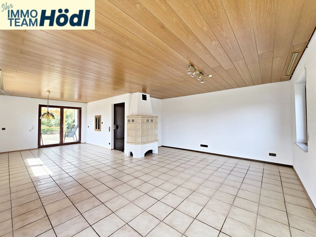 2.Foto Wohn- und Esszimmer mit Zugang zur Terrasse und Garten 2.Foto Wohn- und Esszimmer mit Zugang zur Terrasse und Garten