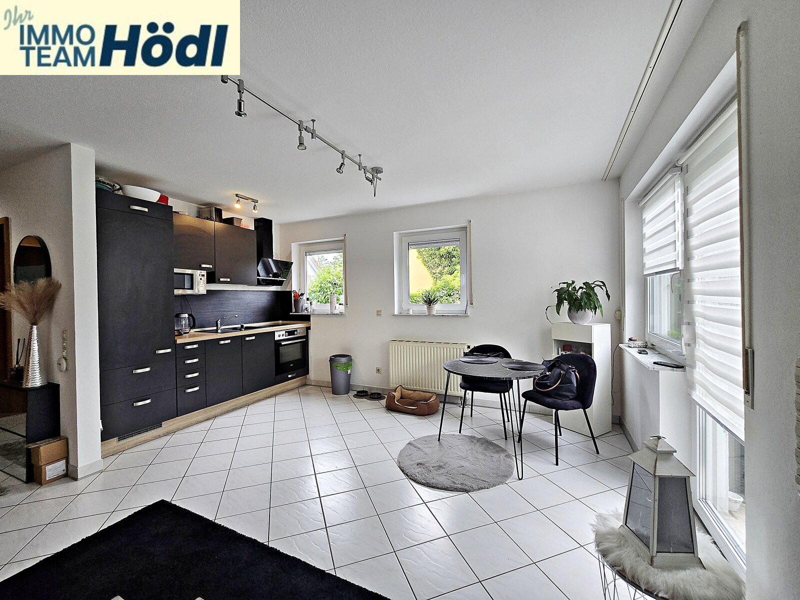 2.Foto Wohn-und Esszimmer mit offener Küche 2.Foto Wohn-und Esszimmer mit offener Küche