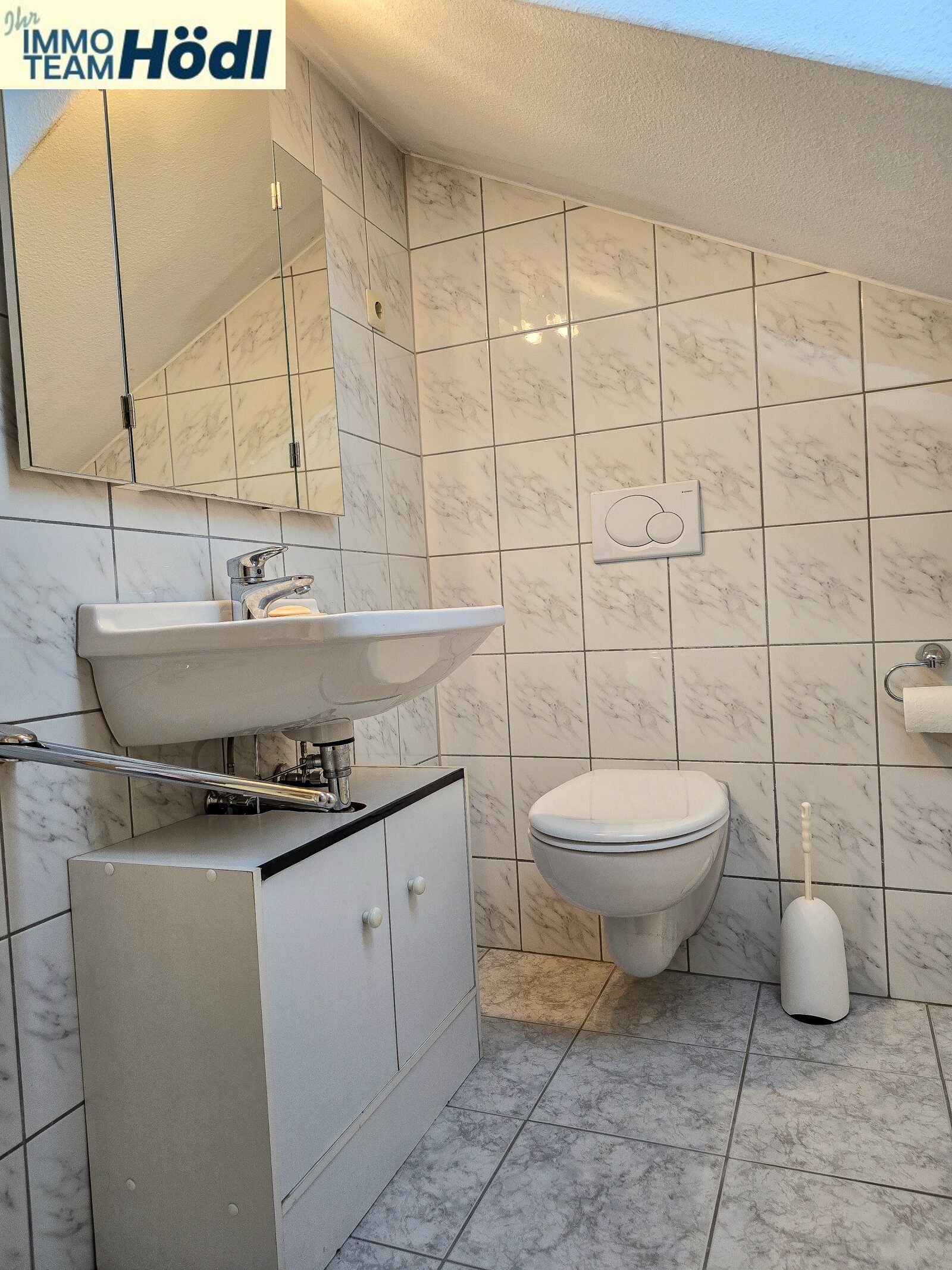 Toilette neben DG-Zimmer Toilette neben DG-Zimmer
