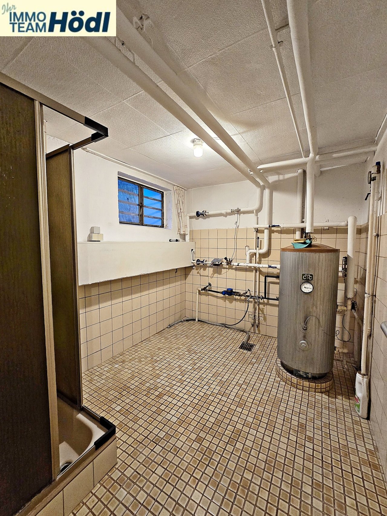 Technikraum mit Dusche im UG