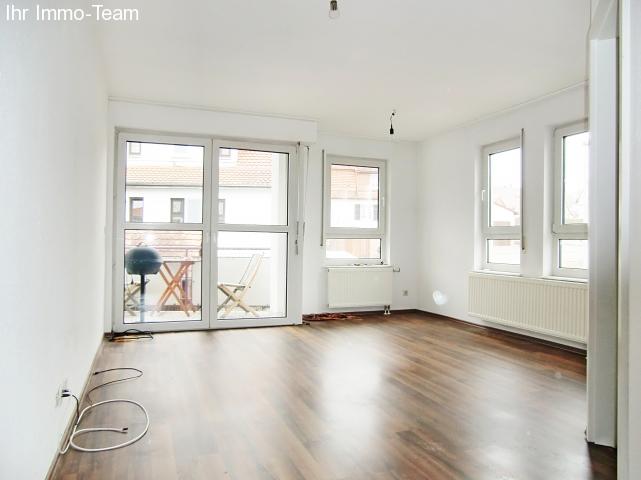 Reutlingen: Lichtdurchflutete Wohnung  mit TG-Stellplatz und Balkon wartet auf neuen Mieter  Reutlingen: Lichtdurchflutete Wohnung  mit TG-Stellplatz und Balkon wartet auf neuen Mieter