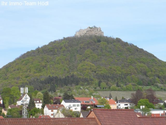 Neuffen: Kinderparadies ! Helle 4 - Zimmer Wohnung mit Blick auf " Hohen Neuffen"  Neuffen: Kinderparadies ! Helle 4 - Zimmer Wohnung mit Blick auf " Hohen Neuffen"
