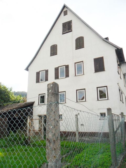 Rohrdorf: Handwerker aufgepasst ! Idyllisch gelegenes Haus mit viel Ausbaupotiental, Garten und Garag  Rohrdorf: Handwerker aufgepasst ! Idyllisch gelegenes Haus mit viel Ausbaupotiental, Garten und Garag
